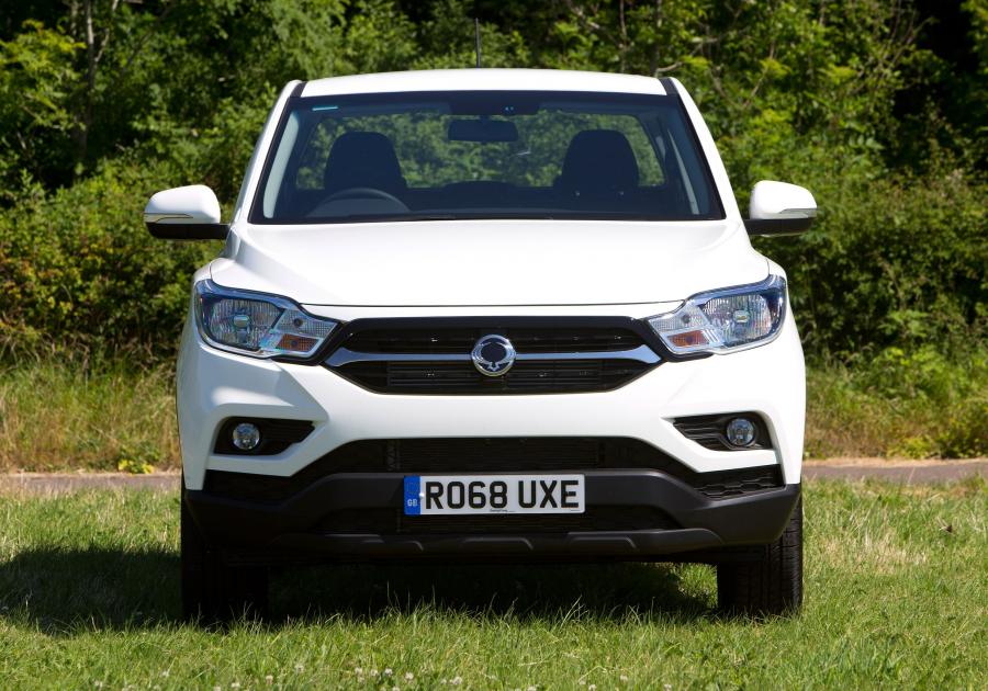  SsangYong Musso EX 2018 года  (UK) (фото 4 из 32)